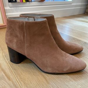 VAGABOND camel booties